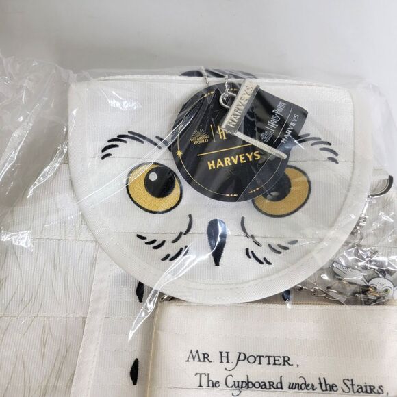 Harveys Harry Potter Medium Berkeley Backpack / Hedwig Limited Edition - IN HAND - Picture 2 of 11